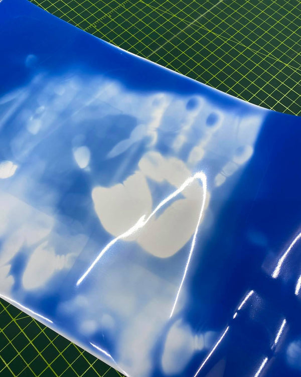 Cold White to Blue Teckwrap - Color Changing Adhesive Vinyl