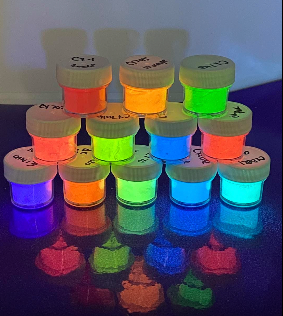 Colored Glow In the Dark Mica Powder